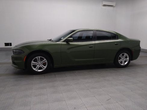 Used 2022 Dodge Charger SXT w/ Driver Convenience Group RWD image 2