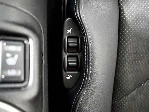 Used 2013 Nissan 370Z Touring w/ Sport Pkg image 37