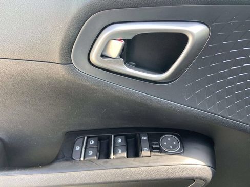 Used 2021 Kia Soul EX FWD image 15