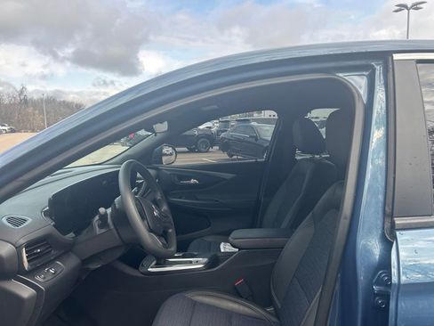 Used 2025 Buick Envista Preferred FWD image 19