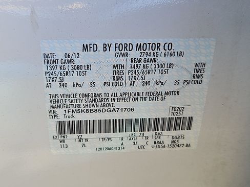Used 2013 Ford Explorer 4WD w/ Class III Trailer Tow Pkg image 32