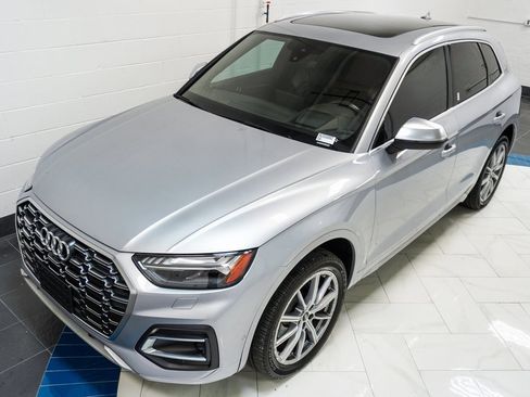Used 2022 Audi SQ5 Prestige w/ Prestige Package image 16