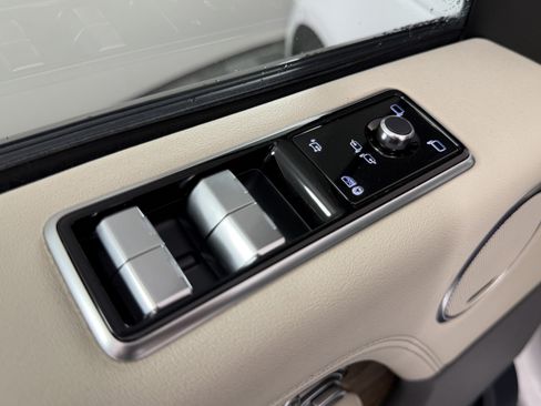 Used 2021 Land Rover Range Rover P525 Westminster Edition LWB image 12