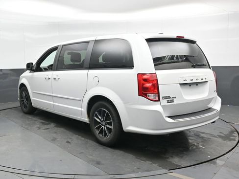 Used 2017 Dodge Grand Caravan GT FWD image 11