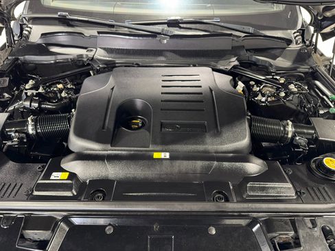 Used 2020 Land Rover Range Rover Sport HSE image 38