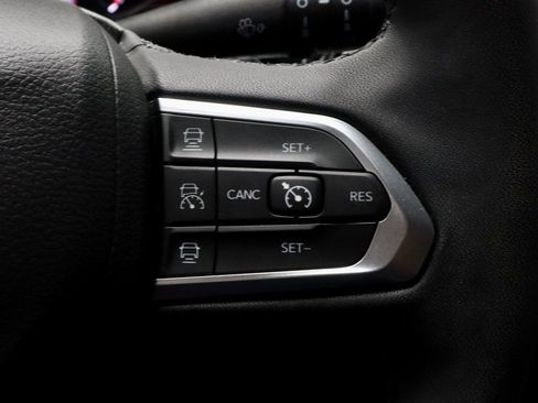 Used 2024 Jeep Compass Limited image 29