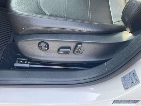 Used 2013 Volkswagen Passat TDI SE FWD image 16