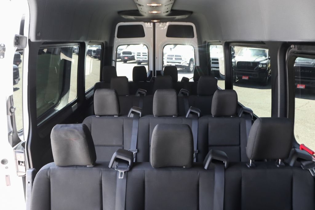 Used 2025 Mercedes-Benz Sprinter 2500 image 16