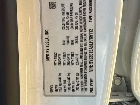 Used 2020 Tesla Model 3 Standard Range Plus RWD image 25