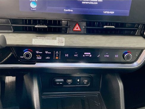 Used 2023 Kia Sportage X-Line w/ X-Line Premium Package image 16