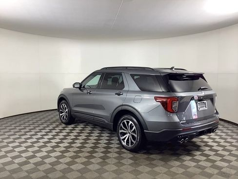 Used 2024 Ford Explorer ST image 4