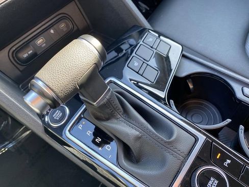 Used 2023 Kia Sportage EX image 22