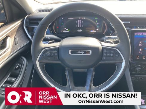 Used 2022 Jeep Grand Cherokee Limited 4xe image 24