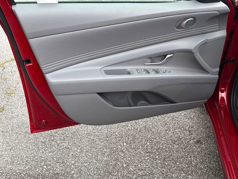 Certified 2025 Hyundai Elantra Sport image 10