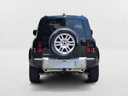 New 2025 Land Rover Defender 110 S image 8