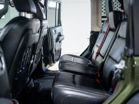Used 2020 Jeep Wrangler Unlimited Rubicon w/ Quick Order Package 28Y Recon AWD/4WD image 29