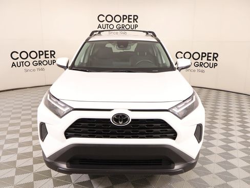 Used 2025 Toyota RAV4 XLE image 8