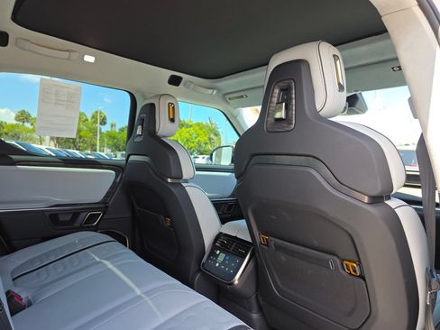 Used 2022 Rivian R1T Adventure AWD/4WD image 17