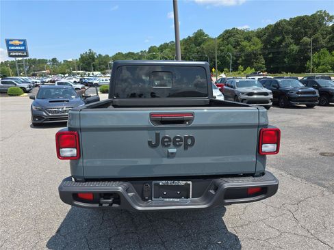 New 2026 Jeep Gladiator Sport AWD/4WD image 4