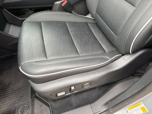 Used 2025 Buick Enclave Sport Touring w/ Super Cruise Package FWD image 20