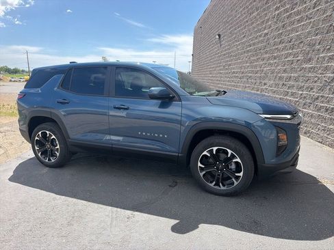 New 2026 Chevrolet Equinox LT w/ Convenience Package II AWD/4WD image 1