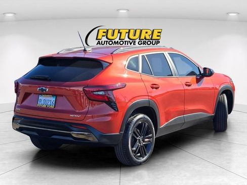 Used 2024 Chevrolet Trax ACTIV w/ Driver Confidence Package FWD image 4