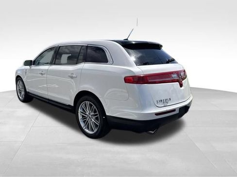 Used 2016 Lincoln MKT AWD w/ Equipment Group 201A image 5