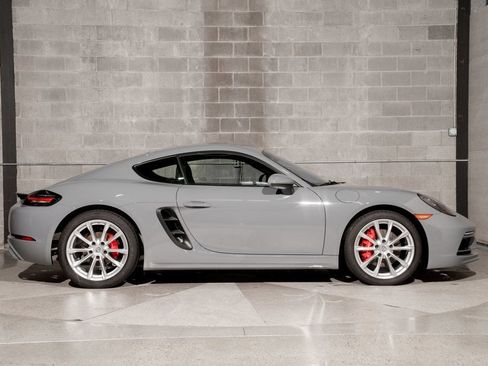 Used 2025 Porsche 718 Cayman S RWD image 2