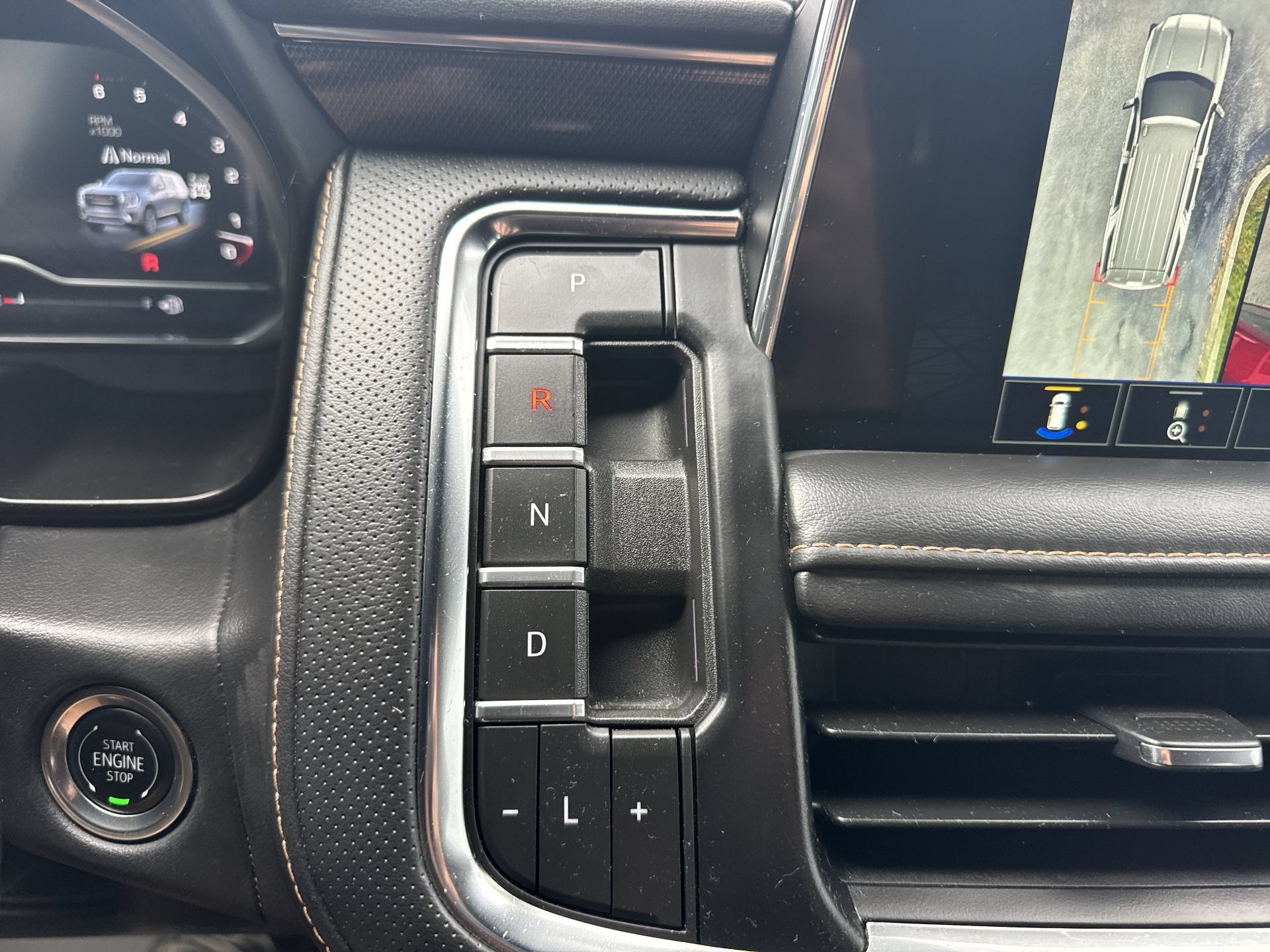 Certified 2024 GMC Yukon AT4 w/ AT4 Premium Package AWD/4WD image 16