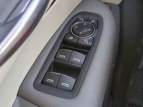 Used 2021 Cadillac XT5 Premium Luxury image 22