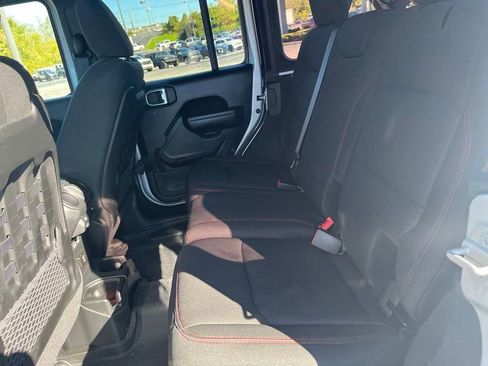 Used 2022 Jeep Wrangler Unlimited Rubicon w/ Steel Bumper Group image 21