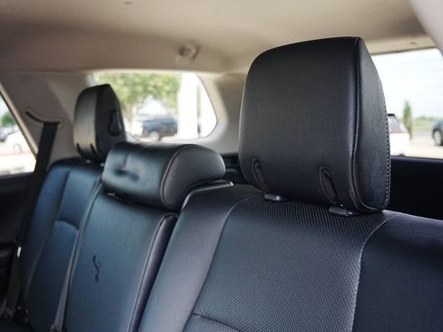 Used 2018 Toyota 4Runner Limited AWD/4WD image 28