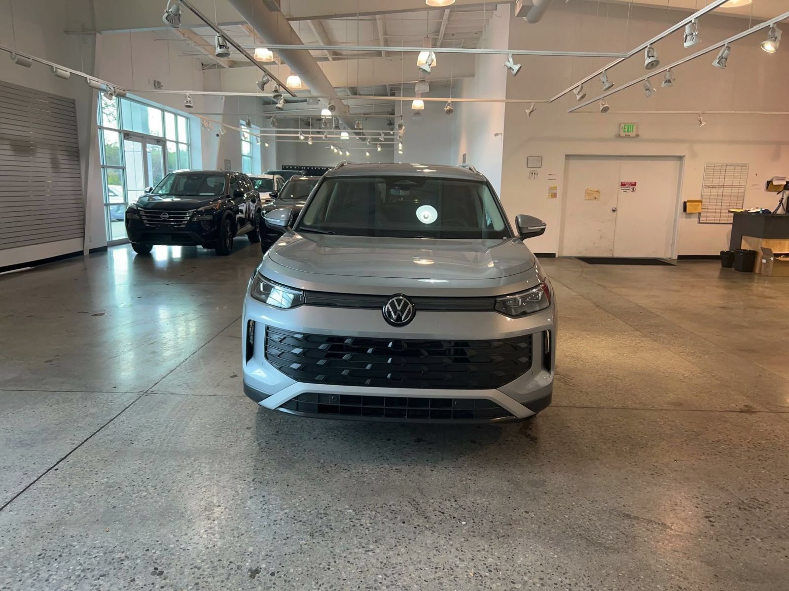 Used 2026 Volkswagen Tiguan SE FWD image 4