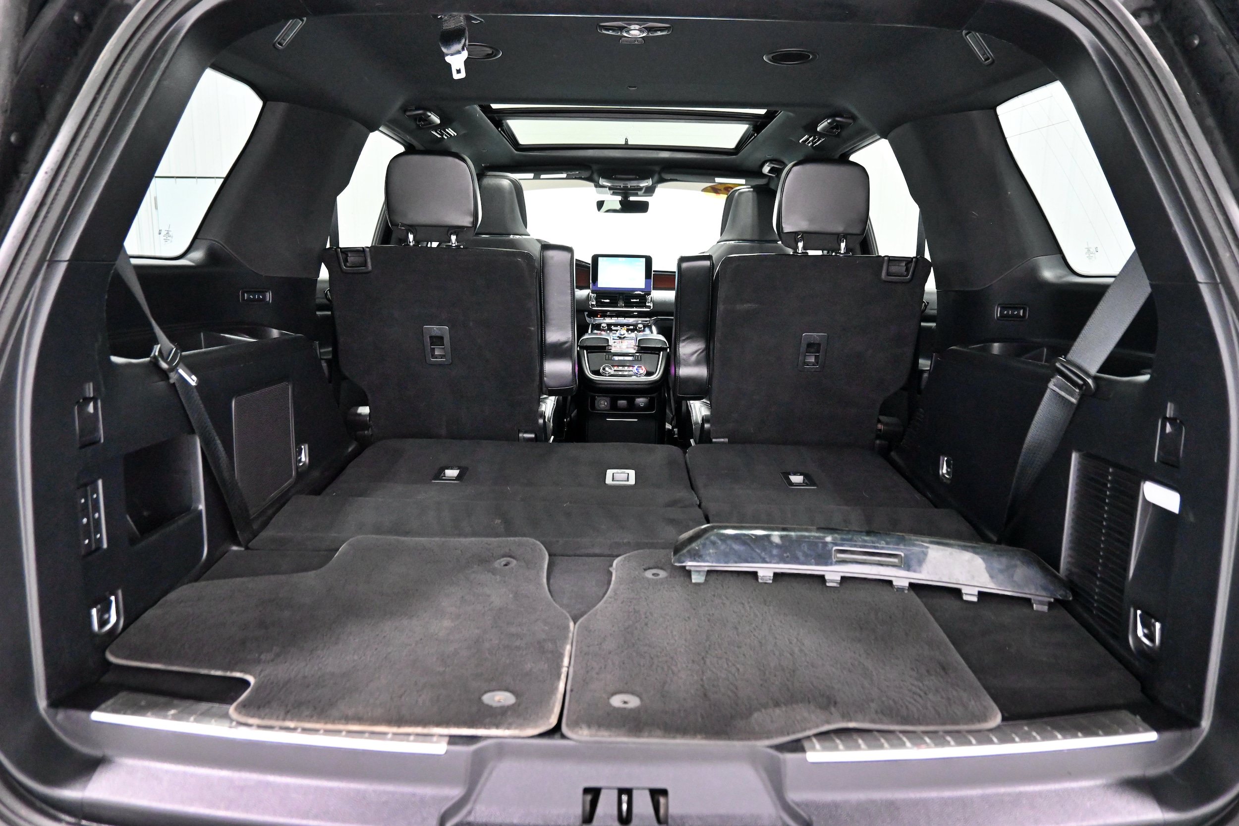 Used 2021 Lincoln Navigator Reserve AWD/4WD image 39