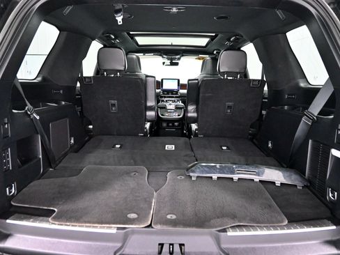 Used 2021 Lincoln Navigator Reserve AWD/4WD image 39