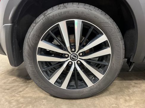 Used 2023 Nissan Pathfinder Platinum AWD/4WD image 11
