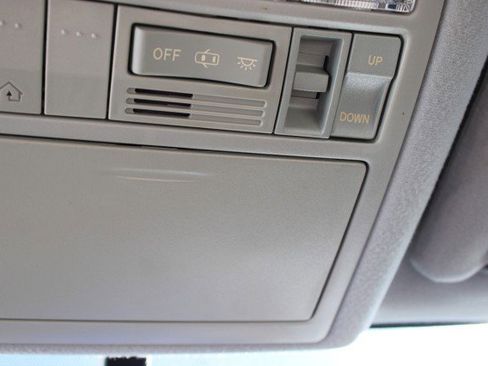 Used 2013 Toyota Venza Limited image 36