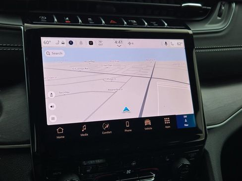 New 2025 Jeep Grand Cherokee L Limited RWD image 36