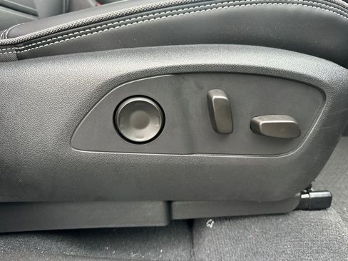 Used 2025 GMC Sierra EV Denali image 22