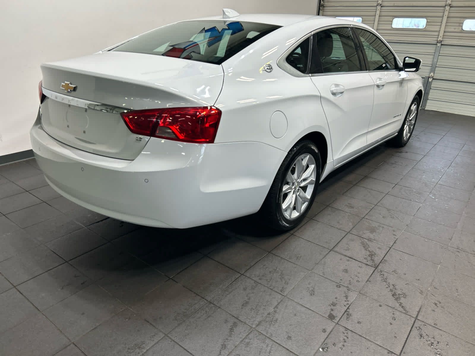 Used 2016 Chevrolet Impala LT w/ Convenience Package FWD image 3