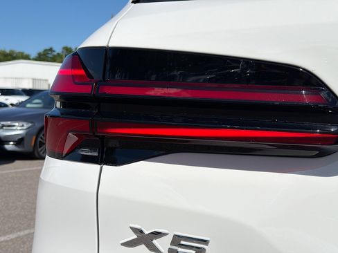 Used 2026 BMW X5 xDrive40i image 10