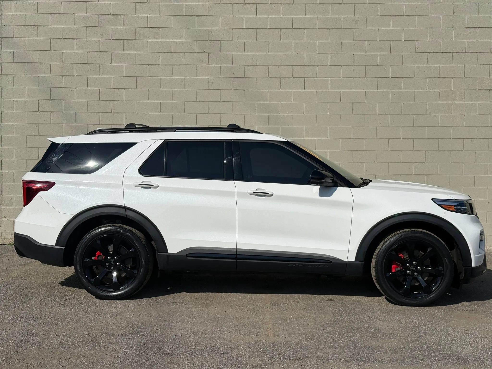 Used 2022 Ford Explorer ST w/ Equipment Group 401A AWD/4WD image 11