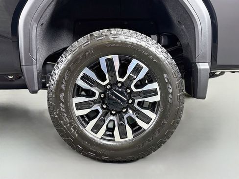 New 2026 GMC Sierra 3500 Denali Ultimate AWD/4WD image 32