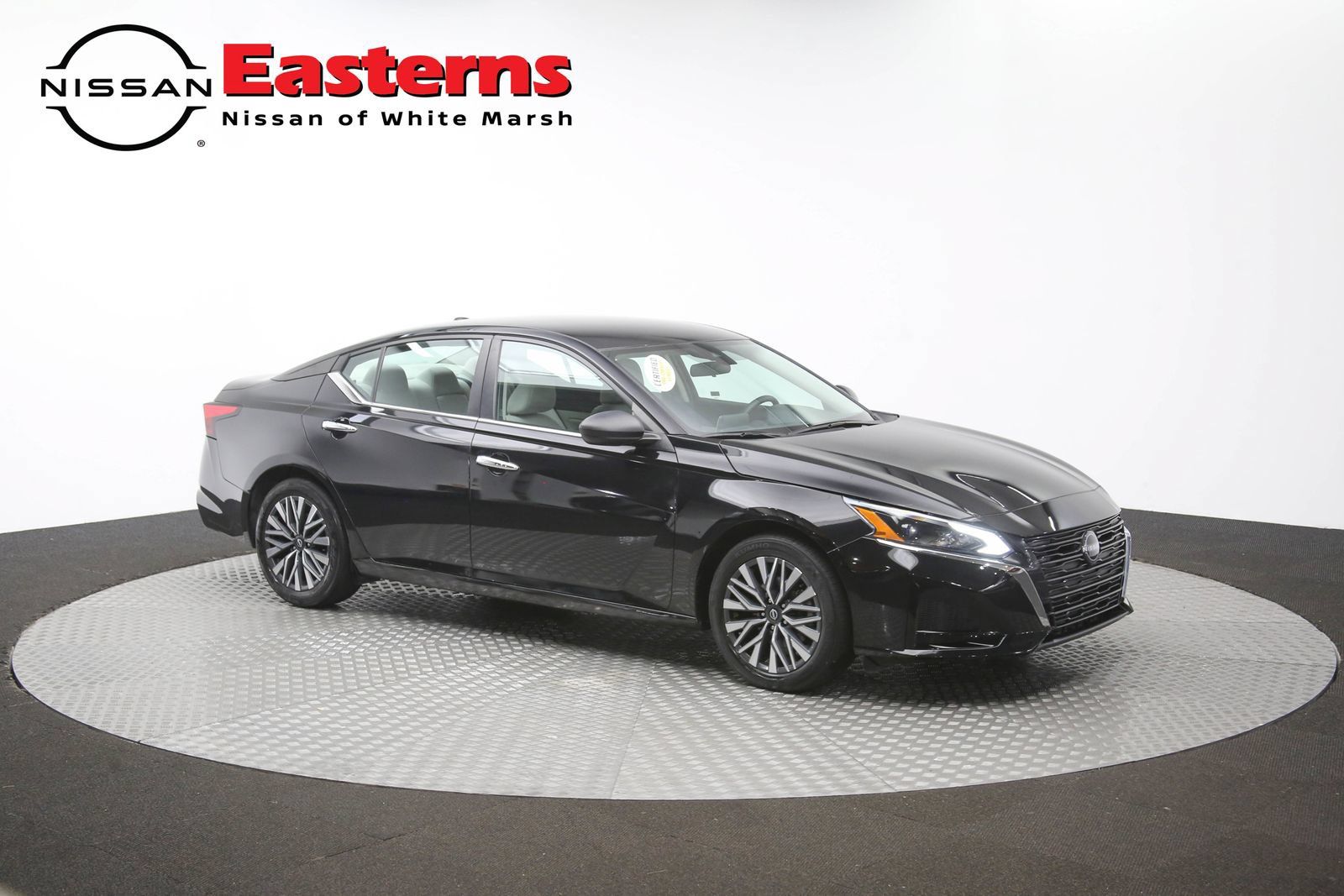 Used 2024 Nissan Altima 2.5 SV FWD image 46