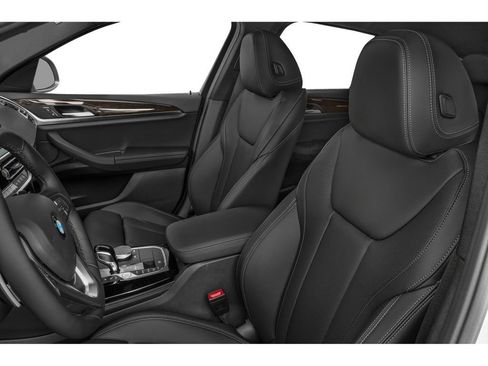 Used 2024 BMW X4 xDrive30i w/ Premium Package AWD/4WD image 8
