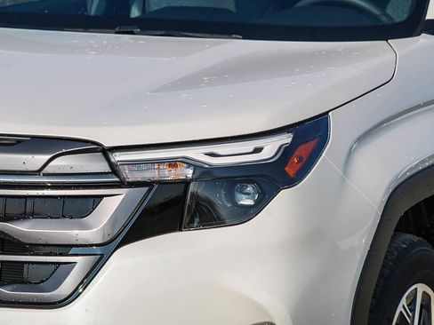 New 2026 Subaru Forester Premium image 8