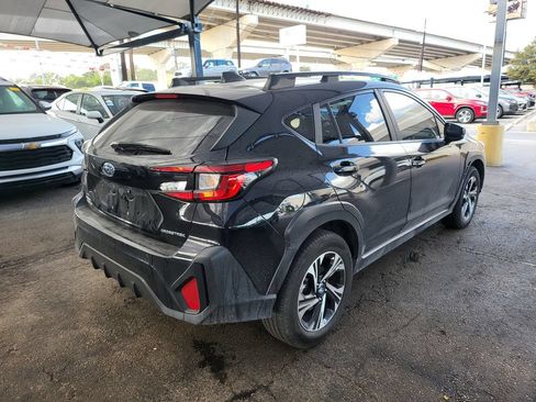 Used 2025 Subaru Crosstrek 2.5i Premium AWD/4WD image 8