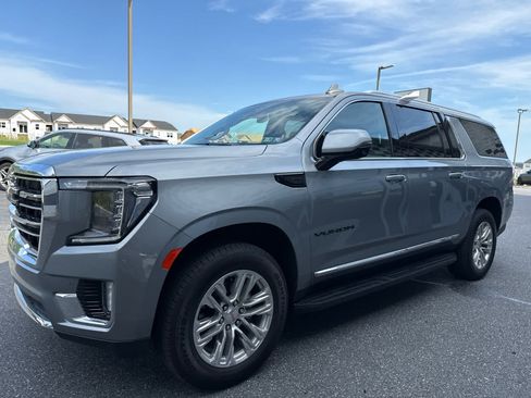 Used 2024 GMC Yukon XL SLT w/ SLT Premium Package AWD/4WD image 8