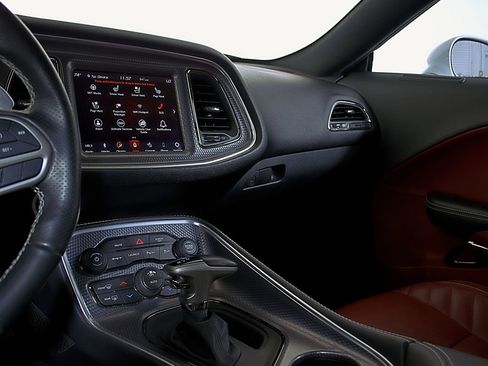 Used 2019 Dodge Challenger SRT Hellcat Redeye image 25