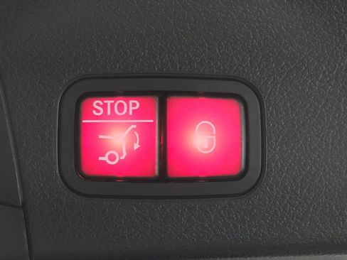 Used 2024 Mercedes-Benz GLS 450 4MATIC image 35